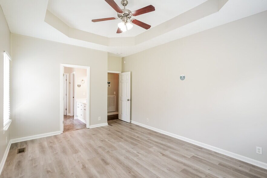 Building Photo - 2178 Loudenslager Dr