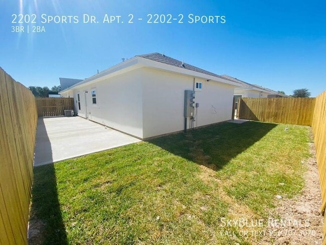 Building Photo - 2202 S Sports Dr