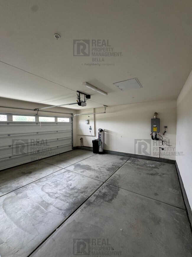 Building Photo - Modern Living in Menifee – 3 Bedrooms + Den, Solar & RV Parking
