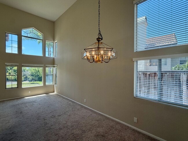 Building Photo - 3366 Waterford Dr