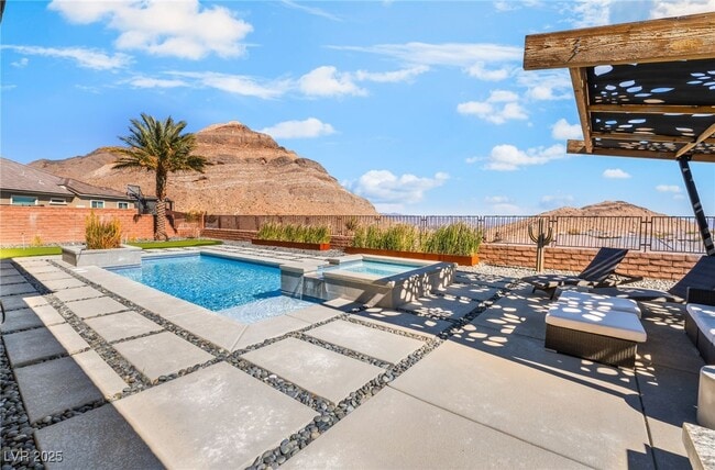 Building Photo - 3120 Greenscape Ln