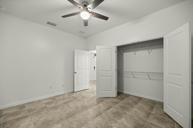 Building Photo - 5023 SW 58th Pl