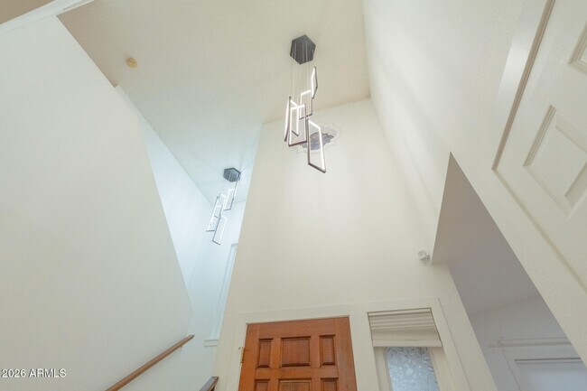Building Photo - 5625 E Tierra Buena Ln