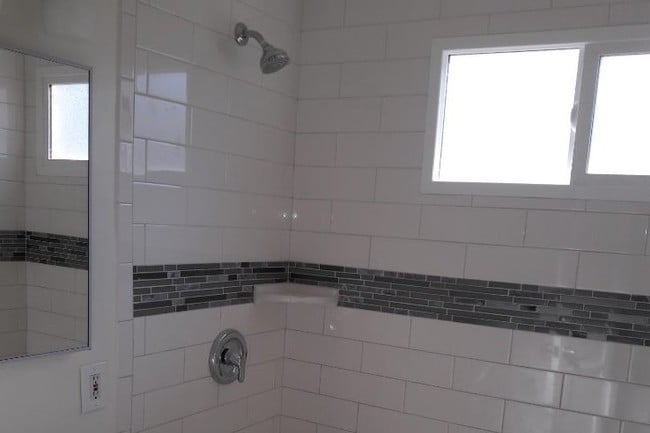 Batthroom - 512 N Lucia Ave