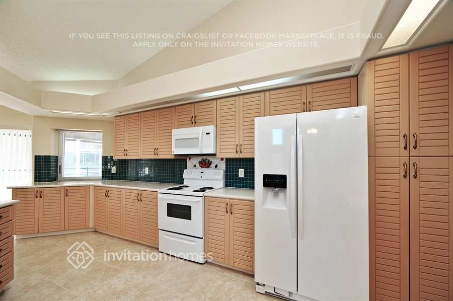 Building Photo - 437 Waterford Cir E