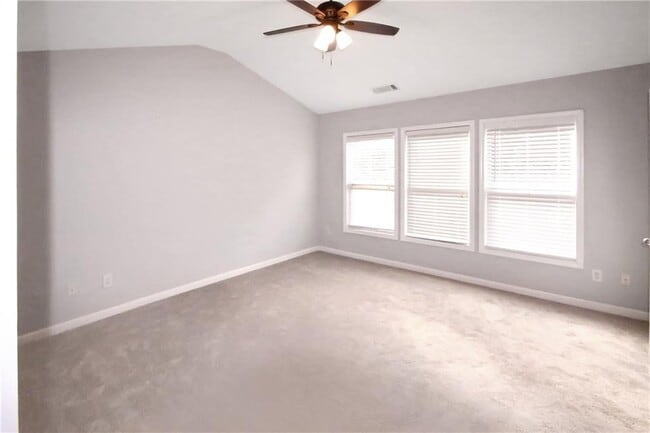 Building Photo - 2389 White Alder Dr NE