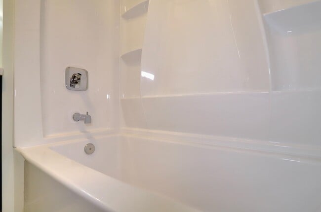 Building Photo - 237 Whiton St