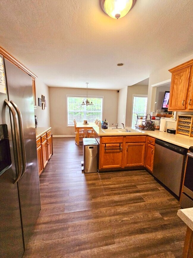 Building Photo - 2871 Prince Dr