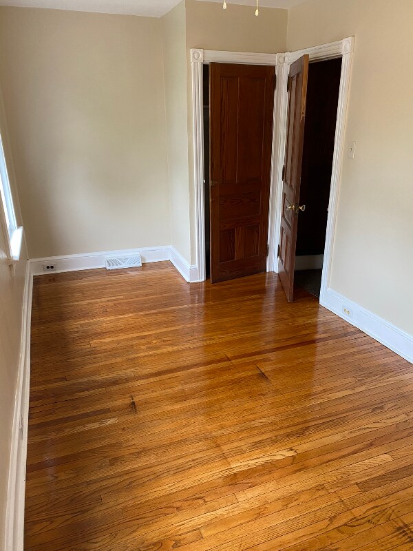 Building Photo - 307 N 5th Ave