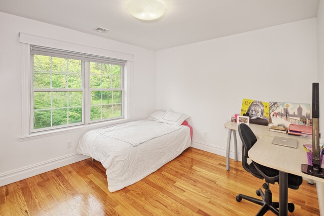 Building Photo - 288 County Rd