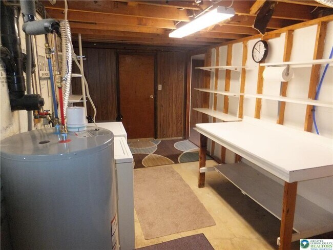 Building Photo - 8368 Seemsville Rd