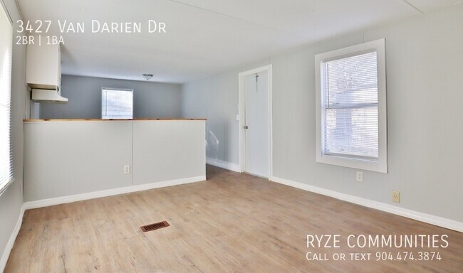 Building Photo - 2 bed | 1 bath - Dunn Avenue Area
