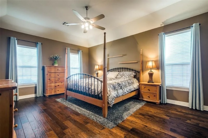 Building Photo - 905 High Meadow Rd