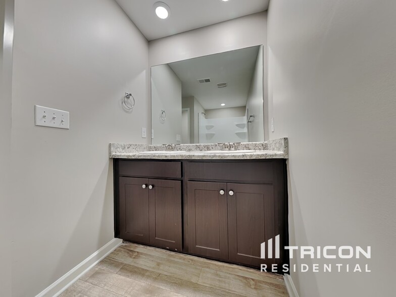 Building Photo - 110 Bridgemill Dr