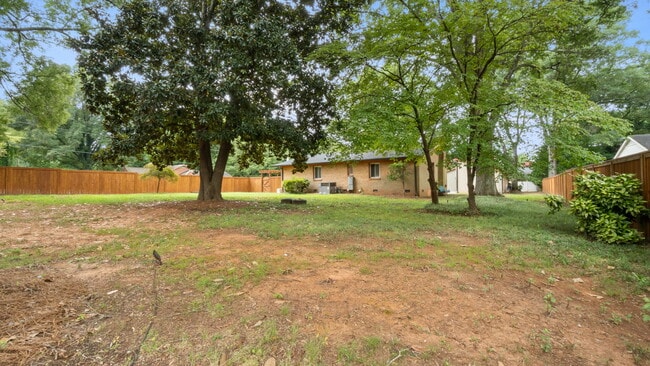 Building Photo - 5745 Riviere Dr