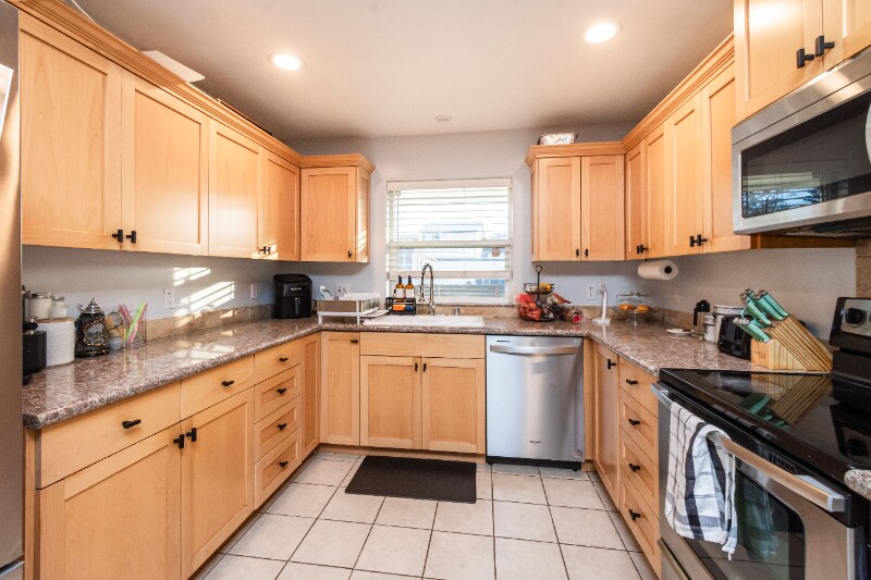 Building Photo - 2304 Michigan Blvd