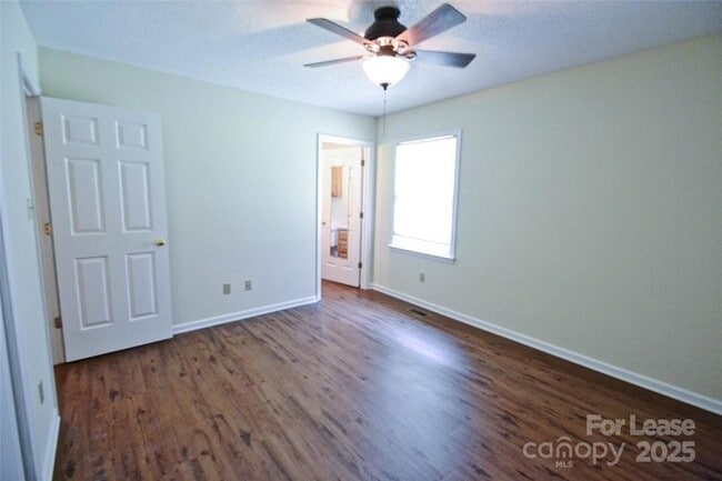 Building Photo - 3711 Dorothys Ln
