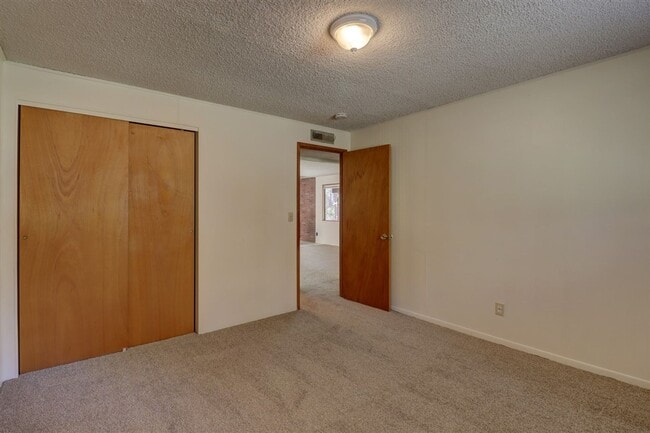 Building Photo - Rent this Cabin that backs to Prescott Nat...