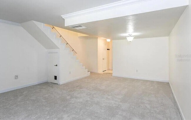 Building Photo - 3225 Ramblewood Dr N
