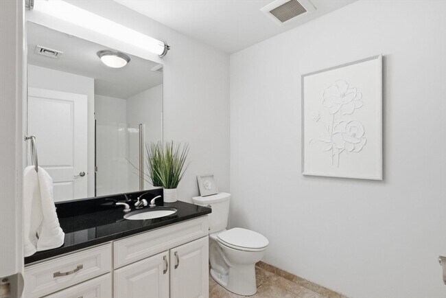 Building Photo - 855 Main St