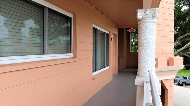 Building Photo - 2457 Ecuadorian Way
