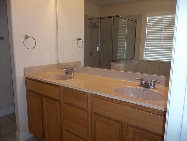 Building Photo - 700 Mandarin Flyway