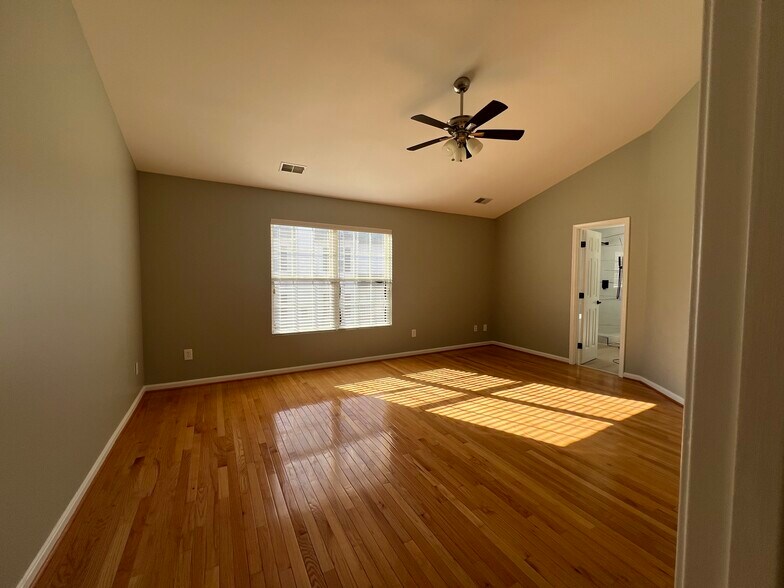 Building Photo - 14205 Brenham Dr