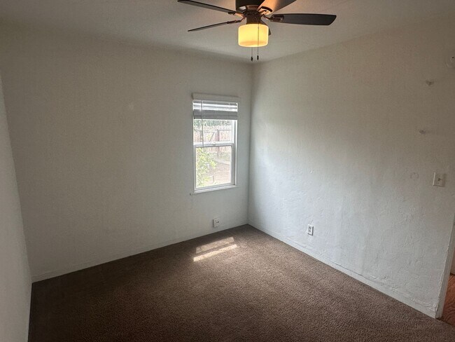 Building Photo - Kansas Street Duplex