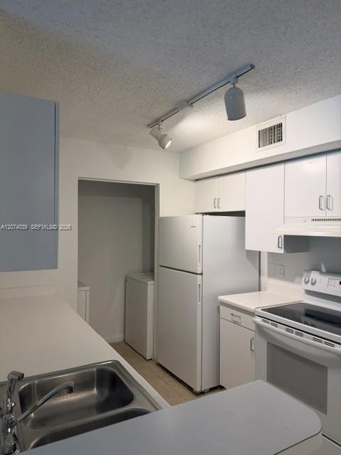Building Photo - 4808 N State Rd 7