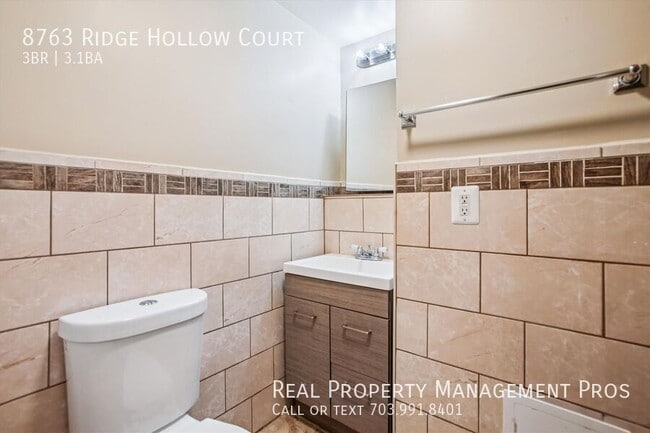 Building Photo - 8763 Ridge Hollow Ct