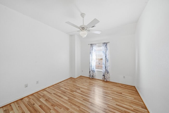 Building Photo - 23722 Allingham Ln