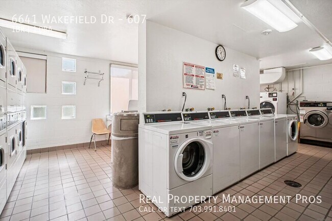 Building Photo - 6641 Wakefield Dr