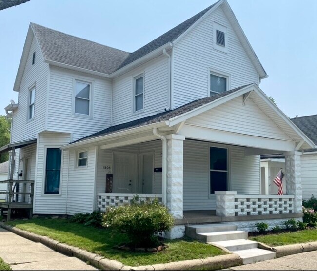 Building Photo - 1805/1809 Warren St