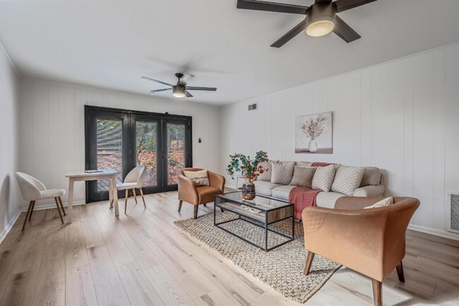 Building Photo - Furnished for lease!