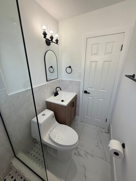 Primary Photo - 1225 NW 2nd St