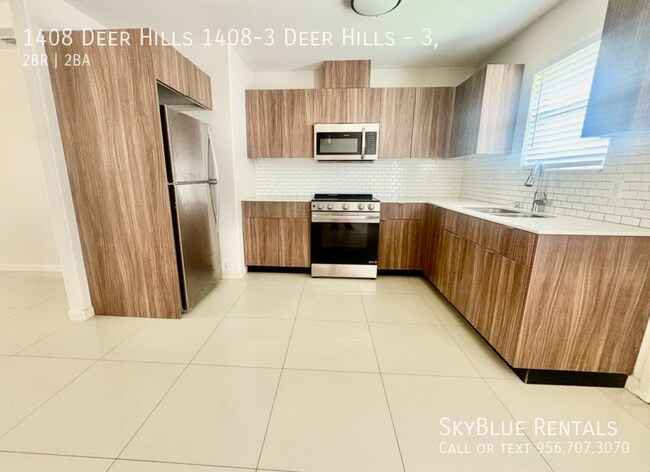 Building Photo - 1408 Deer Hls