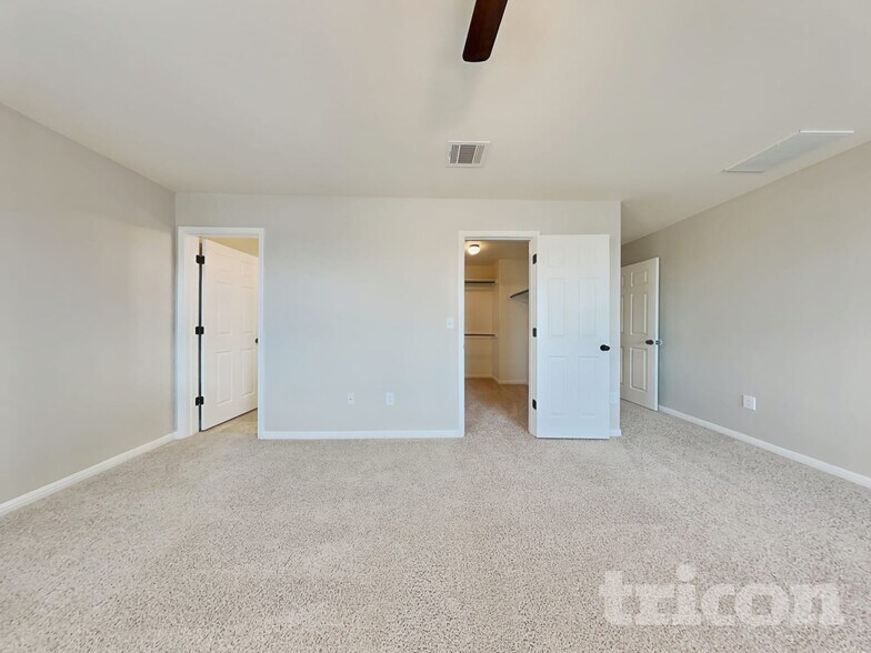 Building Photo - 184 Vestral Rd