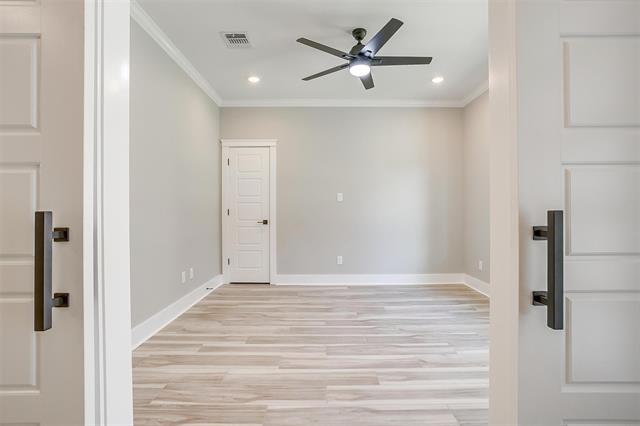Building Photo - 908 Meadowlark Ln