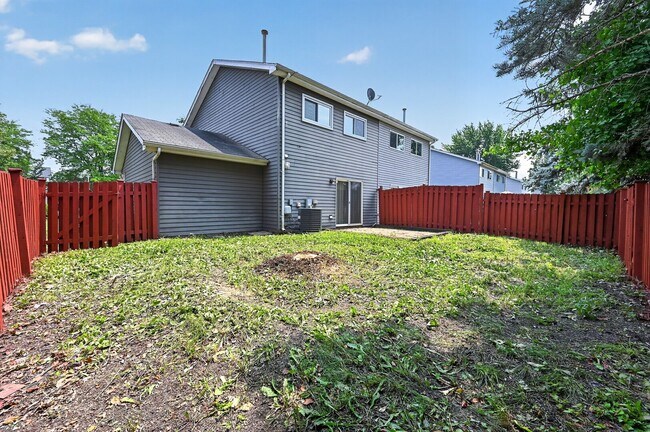 Building Photo - 1371 Andover Dr