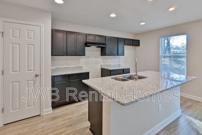 Building Photo - 8122 Noroad