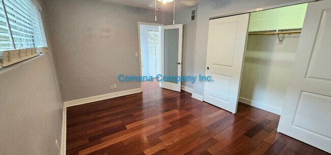 Building Photo - Beautifully appointed one bedroom one Bath...