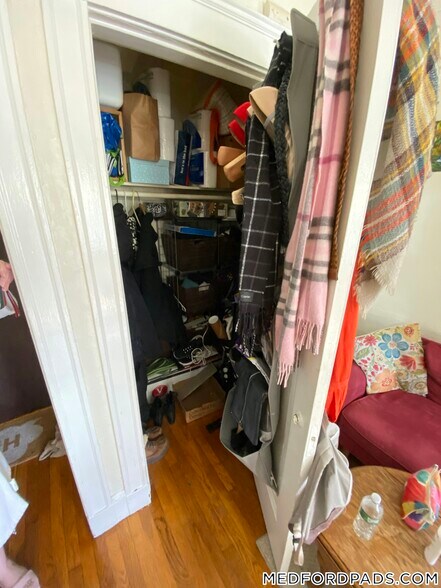 Building Photo - 53 Fellsway W