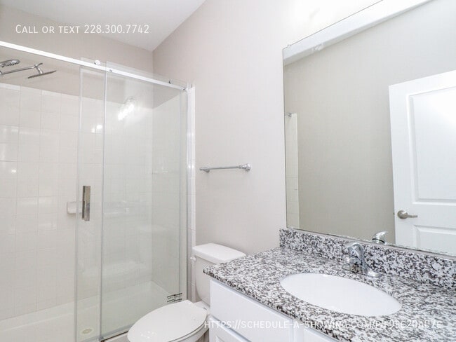 Building Photo - 511 Olive Branch Way