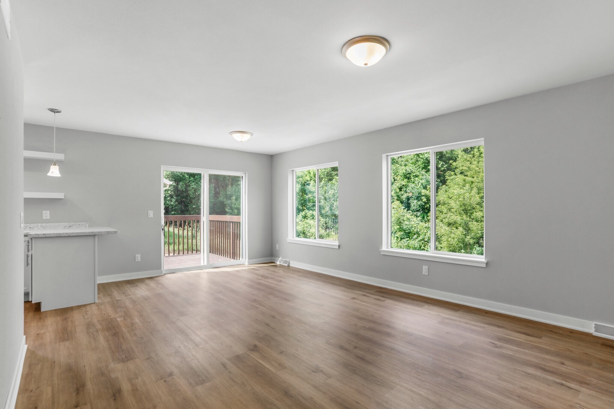 Living Dining - 200 Chalet Dr