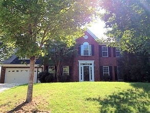 Building Photo - 169 Royalton Rd