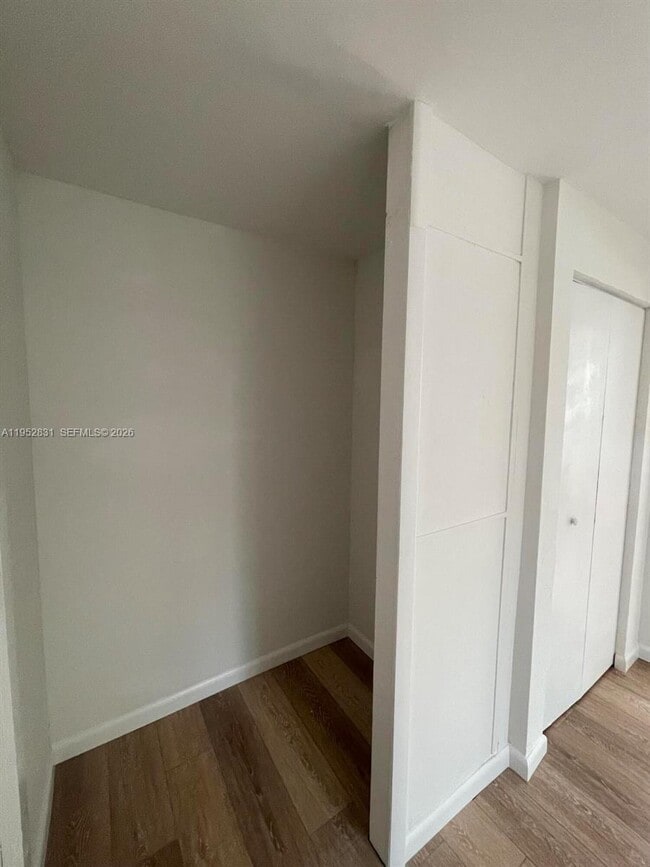 Building Photo - 310 N Ocean Breeze