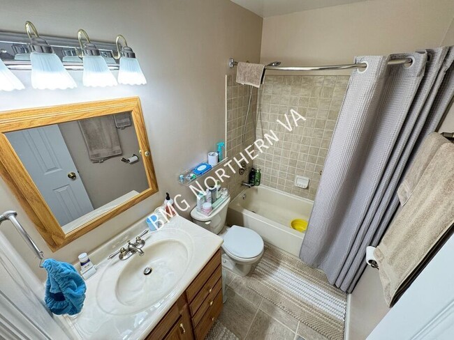 Building Photo - 6118 Rocky Way Ct