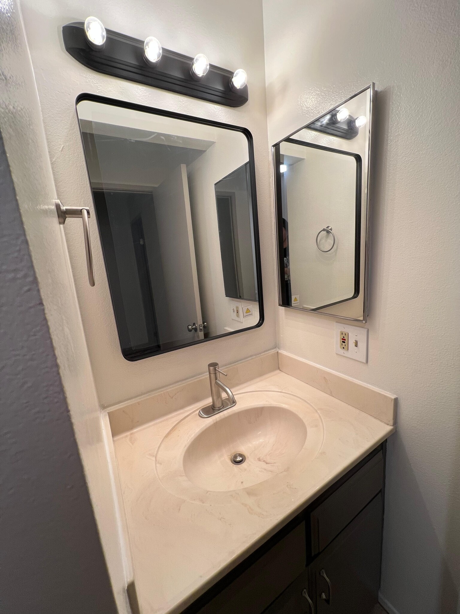 Lower Level Bathroom - 236 S Curtis Ave