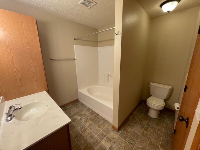 Building Photo - Pet-Friendly 3 Bed Twin Home with Patio & Garage