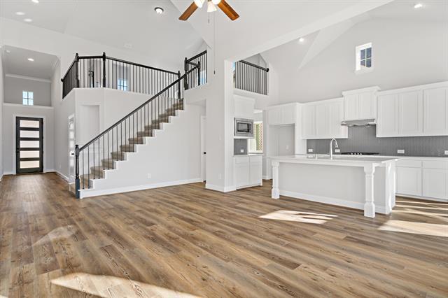 Building Photo - 124 Spanish Bluebell Dr